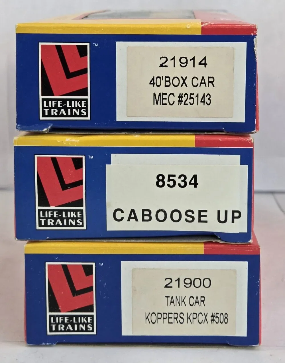 Life-Like Trains‎ HO Scale Freight Car Lot CNW Stock Car Koppers Tank UP Caboose